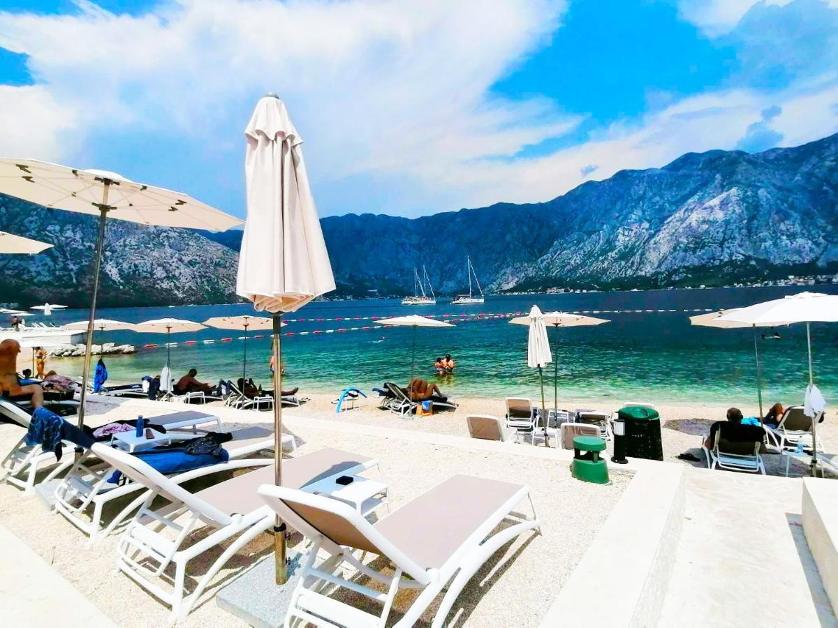 Bay Of Kotor View Apartment With Pool Прчань Екстер'єр фото